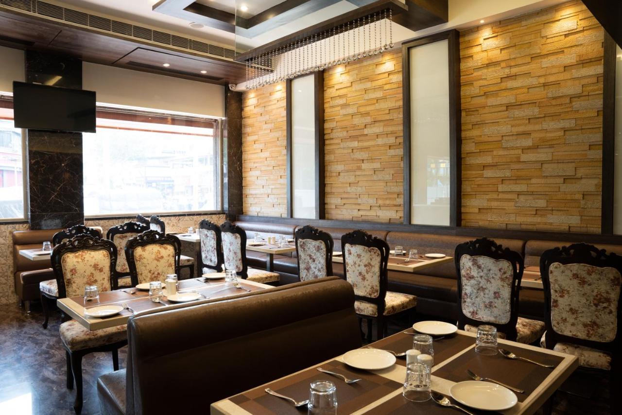 Gold Crest Business Hotel Navi Mumbai Exterior photo